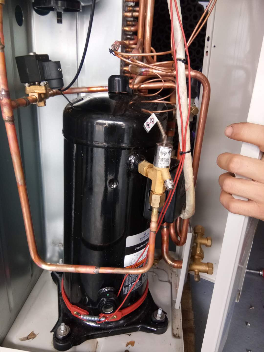 4HP��Ĭ��ZF�o���ͳ��͜�һ�w�C(j��)